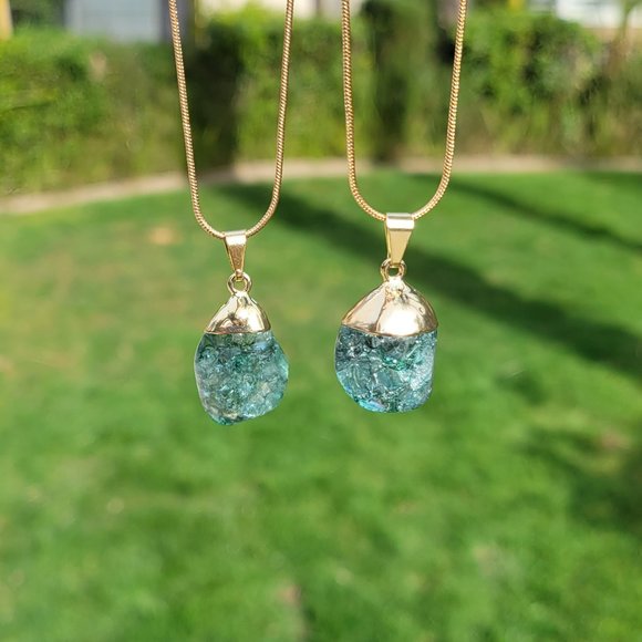 Quartz Crackle Crystal Pendants - Picture 5 of 7
